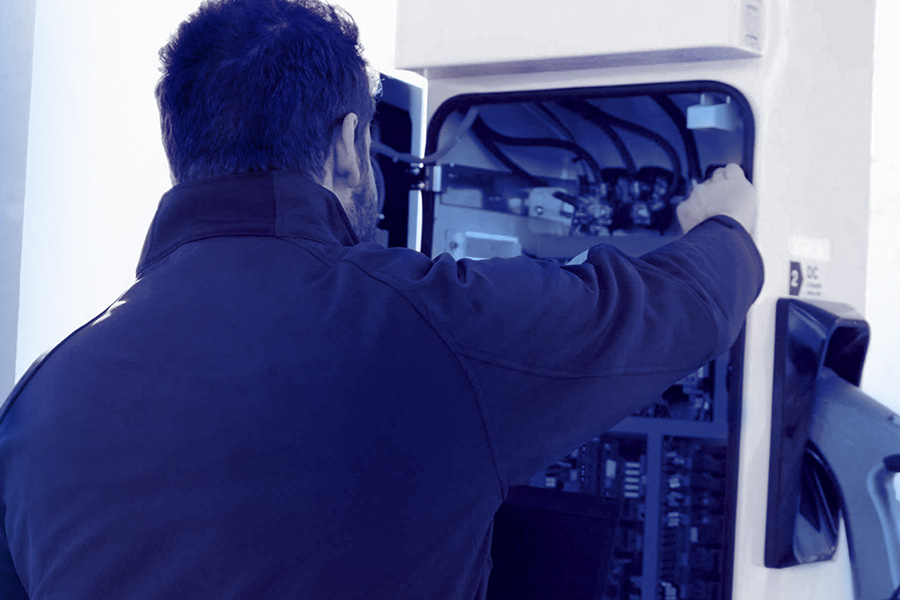 Hymes Energy, E-Mobilität, Elektromobilität, Ladeinfrastruktur, Lade-Infrastruktur, Ladesäulen, Ladestationen, E-Auto laden, Fuhrpark, Elektrifizierung, Nutzfahrzeuge, Charger, Schnelllader, Ladekonzept, Abrechnung, AC-Charger, DC-Charger